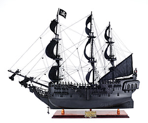 Black Pearl Pirate Ship w/table display case